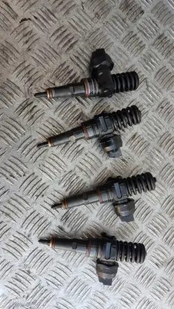 Vindrutetorkarpump OEM 038130073AK för VW Sharan