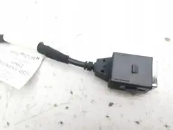 Prise USB Peugeot 308 OEM 9826717080 - Occasion