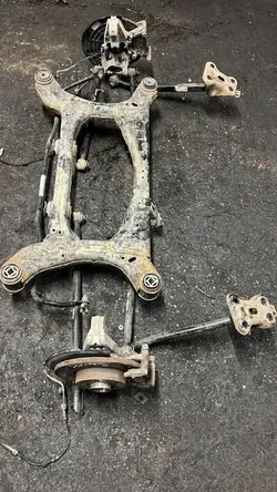 Essieu arrière Jeep Compass 2018 OEM 68339798AC