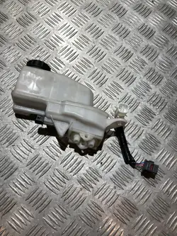 Remvloeistofreservoir OEM PK20365 voor Toyota Yaris