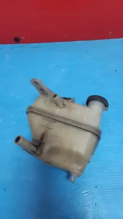 Säiliö OEM 77010-0D020-B Toyota Yaris II 1.4 D4D