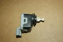 Motor de Ajuste de Luces GM 90590665 Astra MK3