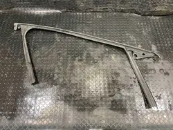 Mazda CX-30 voor linker raamrubber OEM E9KG-Y05