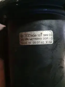 Boîtier filtre à carburant OEM 5Q0127401A Skoda Superb III