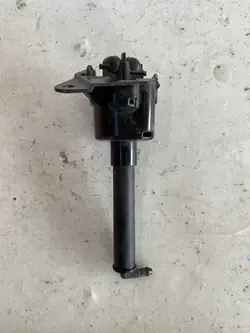 Land Rover OE J8A2-13K131AC Vasen pesupää