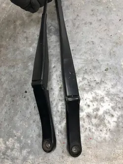Brazos de limpiaparabris Audi Q5 SQ5 8R1955408B 8R1955407B