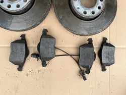 Audi A4 B6 Jarrulevyt & Palat Sarja OEM