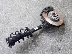Fram höger stötdämpare OEM 5Q3413031H Skoda Karoq/Ateca