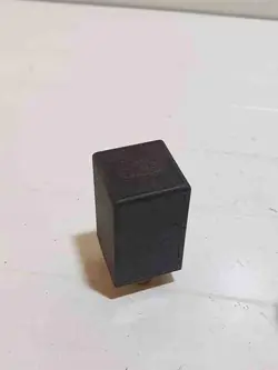 AUDI Relä 5WK11421 2.5L Diesel 2002