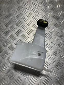 Gebrauchter Bremsflüssigkeitsbehälter OEM PK19837 für Peugeot