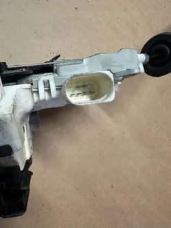 AUDI A4 A6 A7 C6 Q5 Left Front Door Lock 6 Pin