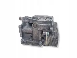 Oljekylarfilterbas OEM 07Z115389D för VW Touareg