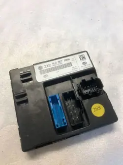 Audi Q7 Comfortmodule OEM 4L0907289A - Gebruikt