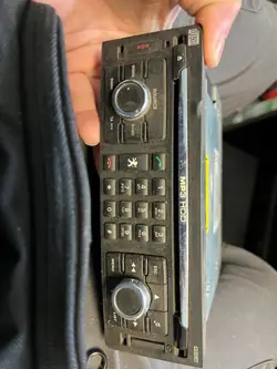 Peugeot 307 Coupé Radio CD MP3 OEM 96645901XT