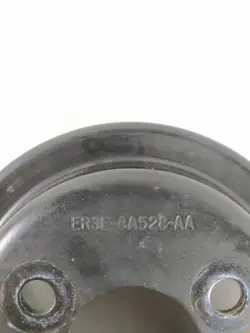 Vattenpumpsremhjul OEM ER3E-8A528-AA Ford