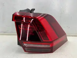 Volkswagen OE 5NA945208F Luz Trasera