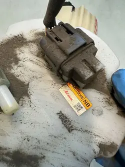 Pompe à carburant Infiniti G37 OEM 250601NC0A - Occasion