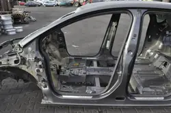 Pilar de umbral izquierdo OEM 168007 para Opel Meriva II B