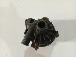 Pompe à eau OEM 7566335 pour BMW 5 F10 & 7 F01