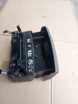 OEM 8E0882604A oikea penkin laatikko musta Audi A4:lle