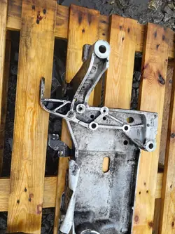 OEM 1K0199369F Vorderer Hilfsrahmen für VW Golf VI