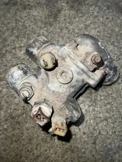 Alojamento termóstato OEM 1250351 para BMW 7 E32 3.5L