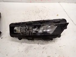 Farol Halógeno Direito SKODA OCTAVIA III LIFT 2016- 5E0941700F