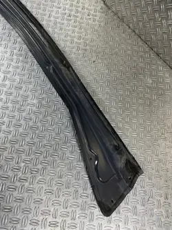 Garniture Métal Pare-brise Renault Master III OEM