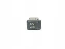 Toma USB Toyota Verso-S 2012