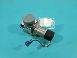 Bomba de agua BMW E39 usada OEM 7004889 HB70020-002