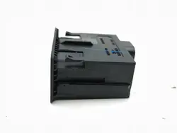 Prise USB Nissan Juke II OEM 253316UA0B