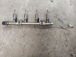 Polttoaineputki suuttimilla Audi VW 1.4 TSI