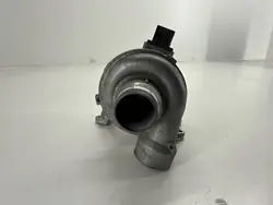 Pompe à eau OEM 32382249 - Pièce Volvo OE d'occasion
