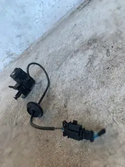 Polttoainesäiliön kansi OEM 5C6810773A VW Jetta MK6