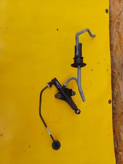 Bomba de embreagem Renault Trafic III 2.0 DCI 306100530R