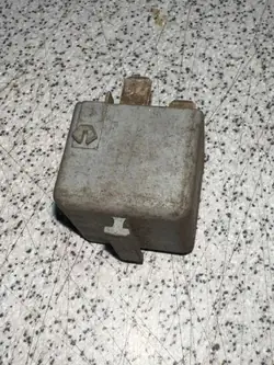 Relé BMW OEM 1391397 para Serie 5 E34 3.0L