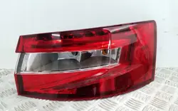 SKODA SUPERB 15 - LUZ TRASERA DERECHA