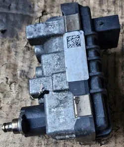 Actuateur Turbo Hella 6NW 009 550-221 - Occasion