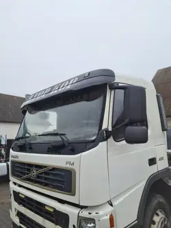 Cabina completa baixa curta diurna VOLVO FM 13 - Usada