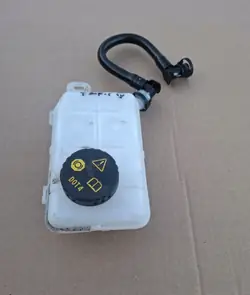 Réservoir de liquide de frein OEM 460913647R Renault Trafic