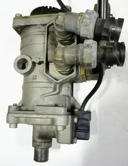 Válvula de travão principal Knorr OEM DX65B IVECO Tector