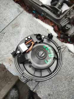 Ventilador VW Audi Seat Skoda 5Q1819021A