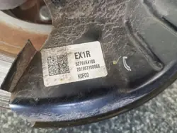 Moyeu roue arrière droit OEM 52701K4100 - Occasion