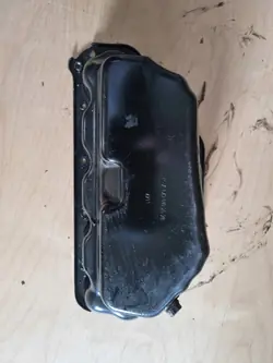 Mercedes-Benz OE Oljetank A 642 010 25 28