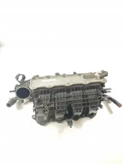 Intake Manifold VW Golf VII 04E129711J 2018