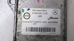 Mercedes Öljynjäähdytin OEM A0995001300 - Käytetty