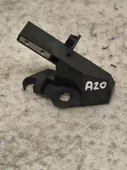 Support de phare avant droit Mercedes W205 A2056203501