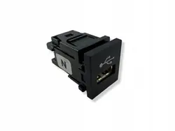 Prise USB Toyota OEM LAA25535 pour bZ4X 2024