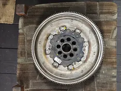 Volante de Dupla Massa VW Skoda Seat 2.0 TDI 05L105266K