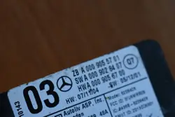 Mercedes kaistanpitäjä OEM A0009055701 5555